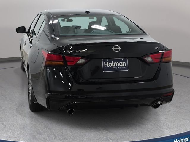 Used 2024 Nissan Altima 2.5 SV w/ SV Premium Package FWD image 7