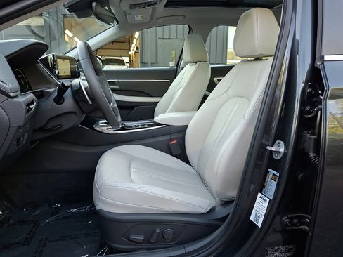 Used 2023 Hyundai Sonata Limited FWD image 14