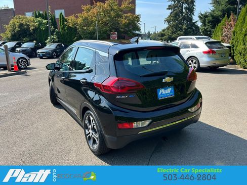 Used 2017 Chevrolet Bolt Premier w/ Driver Confidence II Package FWD image 5