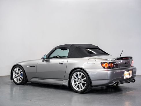 Used 2004 Honda S2000 image 8