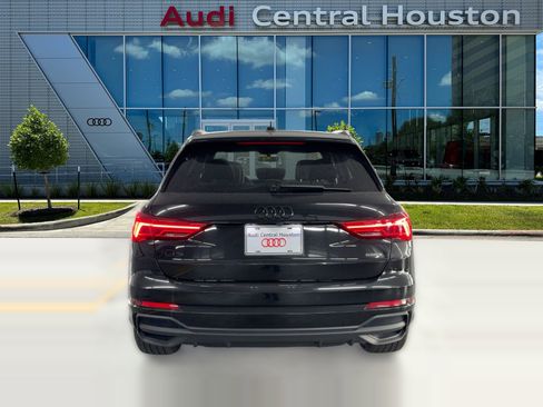 Certified 2025 Audi Q3 2.0T Premium w/ Convenience Package image 10