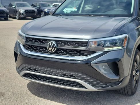 Certified 2024 Volkswagen Taos SE w/ Panoramic Sunroof Package FWD image 10