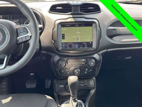 Used 2023 Jeep Renegade Latitude AWD/4WD image 27