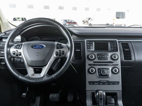 Used 2017 Ford Flex SE image 15