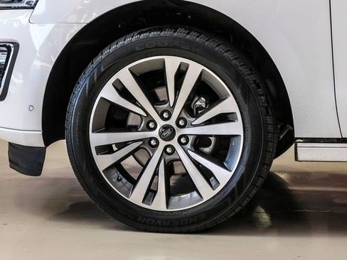 Used 2021 Ford Expedition Platinum image 56