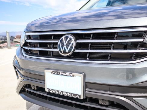 Used 2022 Volkswagen Tiguan SE image 5