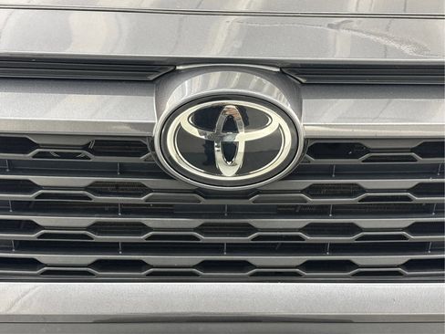 Used 2021 Toyota RAV4 LE image 35