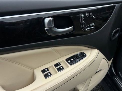 Used 2016 Hyundai Equus Ultimate image 11