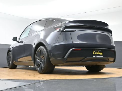 Used 2026 Tesla Model Y Long Range RWD image 46