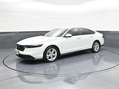 Used 2024 Honda Accord LX image 29