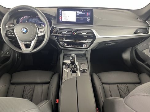 Certified 2023 BMW 530i xDrive w/ Premium Package AWD/4WD image 10