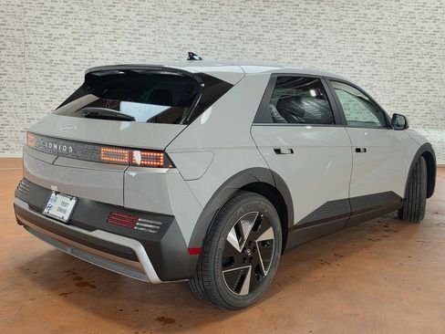 New 2026 Hyundai Ioniq 5 SEL image 7