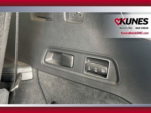 Used 2025 Mercedes-Benz GLS 450 4MATIC image 26