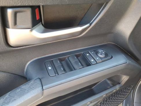 Used 2025 Toyota Tacoma TRD Off-Road AWD/4WD image 16