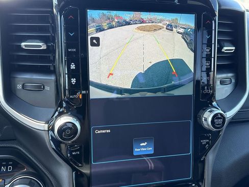 Used 2022 RAM 1500 Big Horn image 18