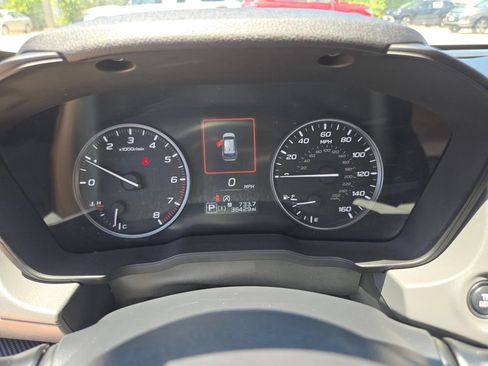 Used 2025 Subaru Crosstrek 2.5i Premium AWD/4WD image 19