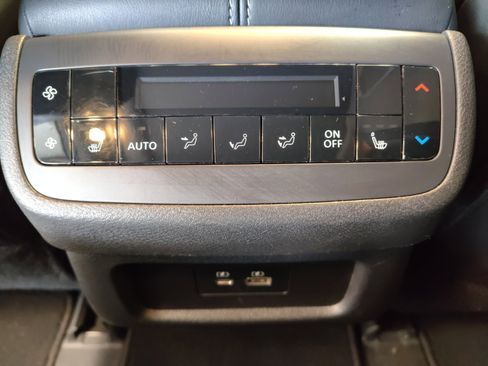 Used 2024 Nissan Pathfinder SL w/ SL Premium Package image 36