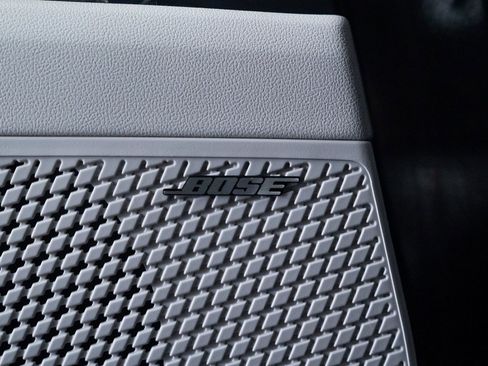 Used 2021 Hyundai Elantra Limited image 15