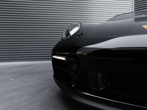 Certified 2024 Porsche 911 Carrera GTS RWD image 39