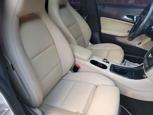 Used 2018 Mercedes-Benz CLA 250 image 7