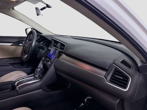 Used 2018 Honda Civic EX-T image 30