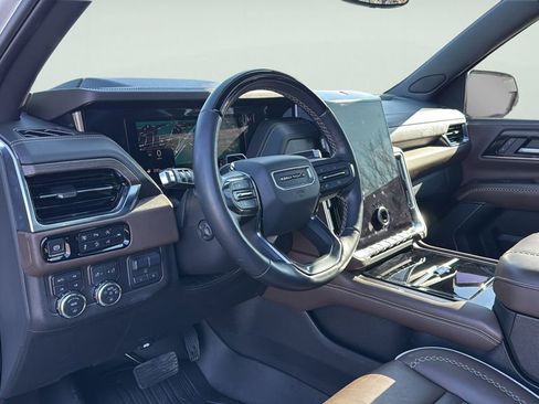 Used 2025 GMC Yukon Denali Ultimate w/ LPO, Floor Liner Package image 26