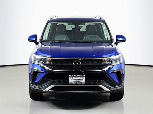 Used 2023 Volkswagen Taos SE image 2