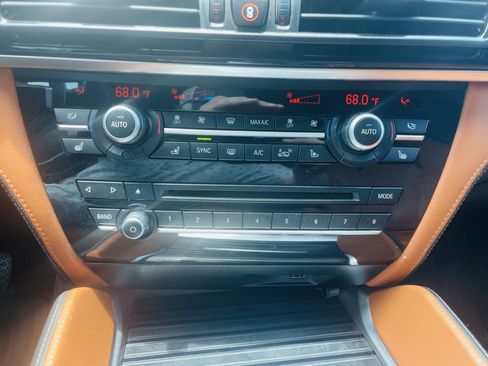 Used 2017 BMW X5 M image 24