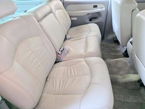 Used 2002 Chevrolet Suburban LT RWD image 26