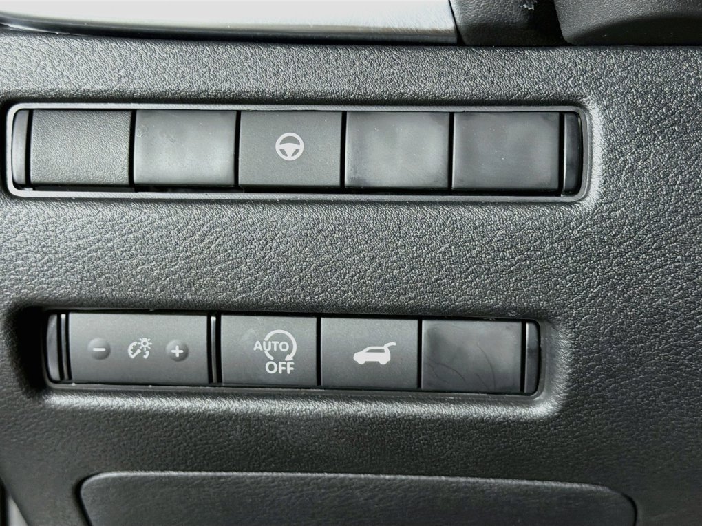 Used 2026 Nissan Rogue Dark Armor FWD image 15
