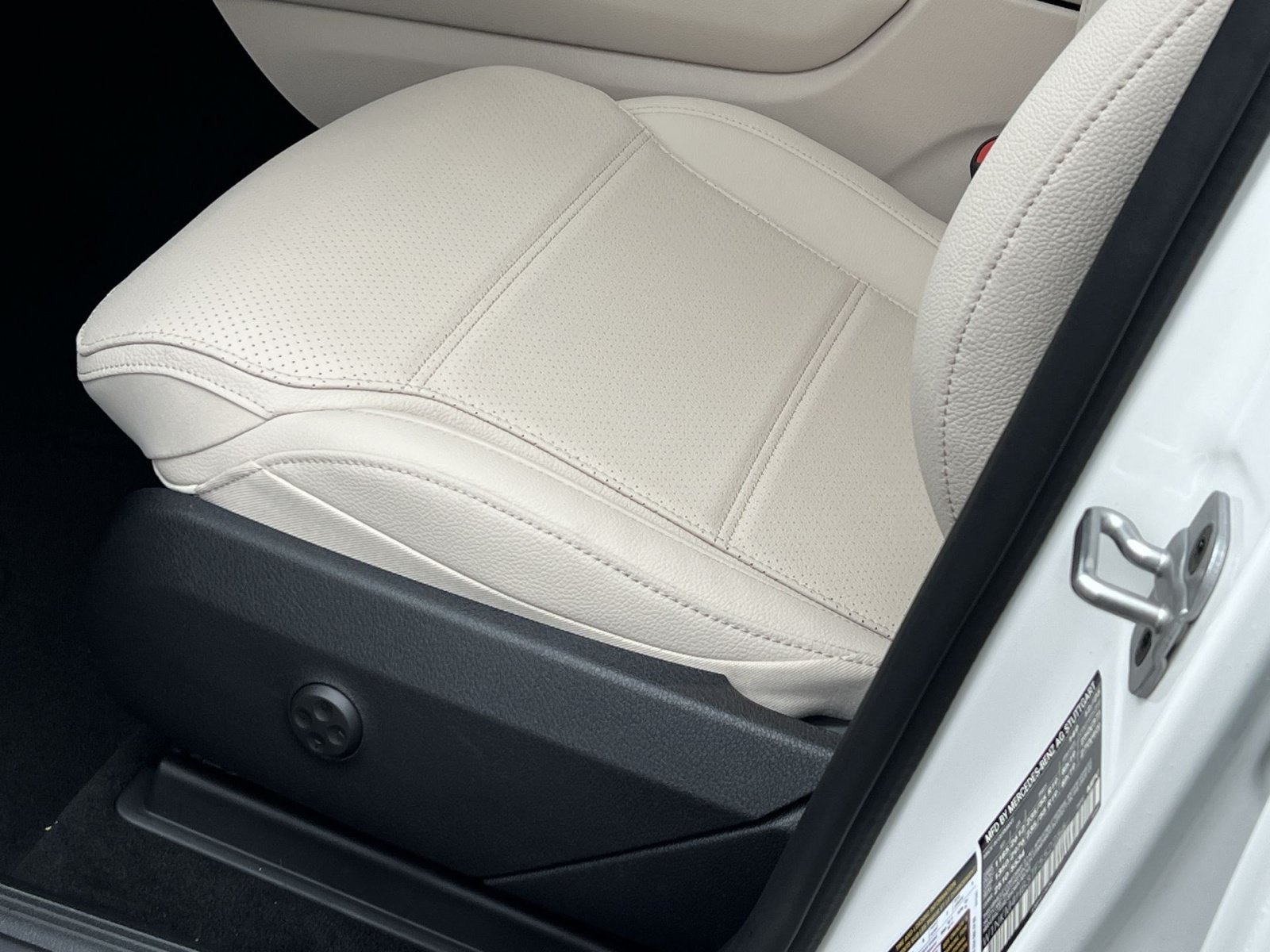 Certified 2026 Mercedes-Benz GLC 300 4MATIC image 12