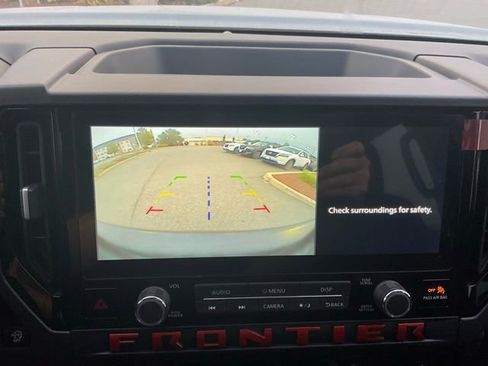 New 2025 Nissan Frontier PRO-4X image 18