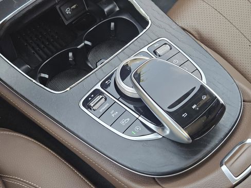 Used 2018 Mercedes-Benz E 300 image 19