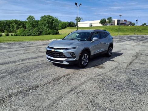 Used 2024 Chevrolet Blazer LT w/ Convenience Package FWD image 42
