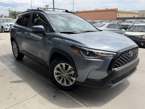Used 2022 Toyota Corolla Cross LE FWD image 6