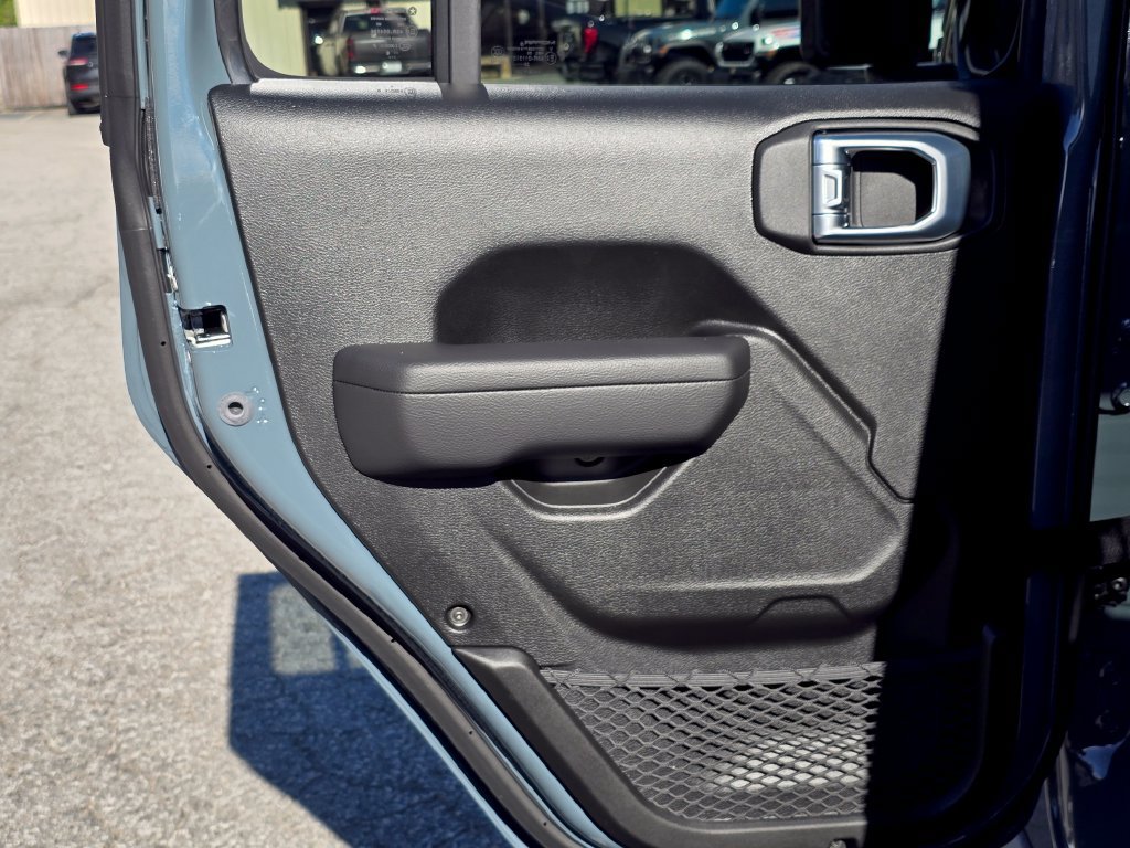 New 2026 Jeep Gladiator Mojave AWD/4WD image 37