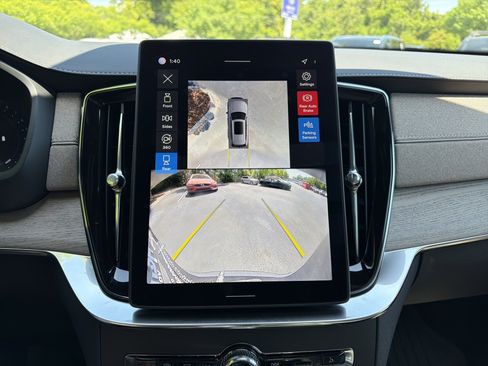 Used 2026 Volvo XC90 B6 Plus w/ Protection Package Premier image 25