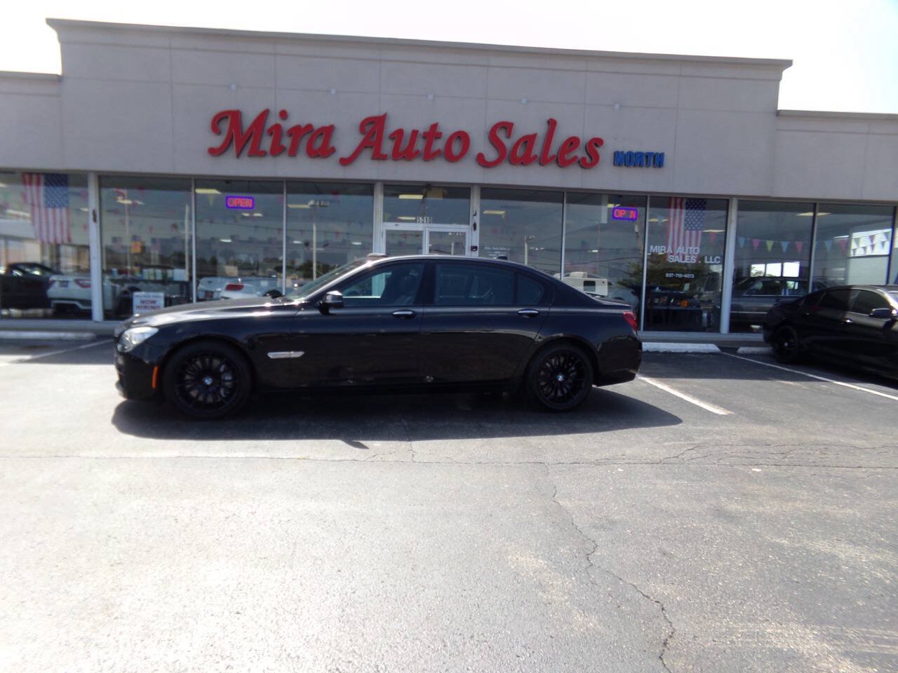 Used 2013 BMW 750Li RWD image 1