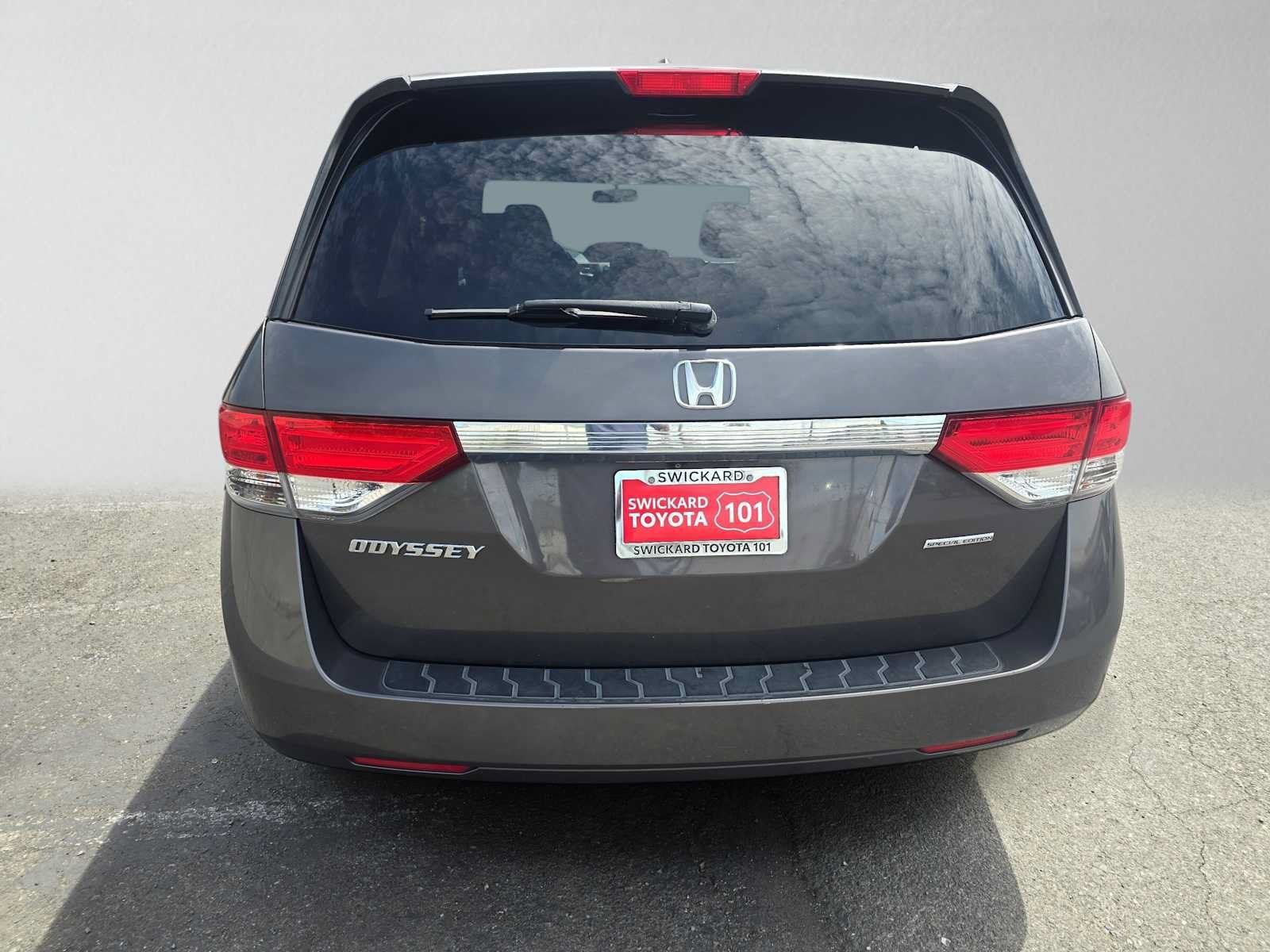 Used 2016 Honda Odyssey SE image 4