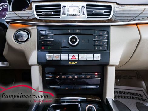 Used 2016 Mercedes-Benz E 350 4MATIC Sedan w/ Premium Package image 41