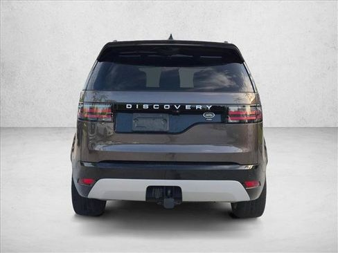 Used 2023 Land Rover Discovery Metropolitan Edition AWD/4WD image 6