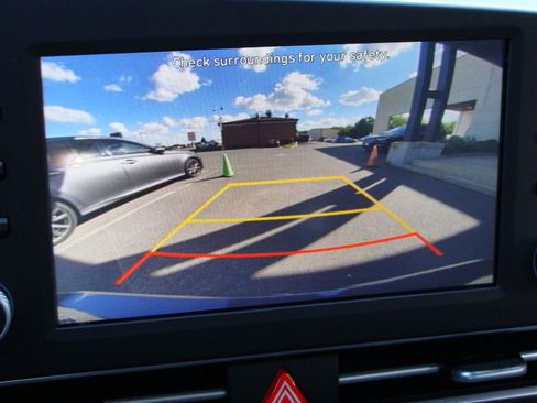 Used 2023 Hyundai Elantra SEL w/ Preferred Accessory Package image 19