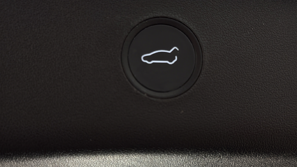 Used 2021 Tesla Model 3 Standard Range Plus RWD image 9