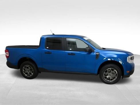 Used 2022 Ford Maverick XLT FWD image 2