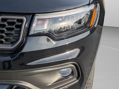 New 2026 Jeep Compass Latitude image 10