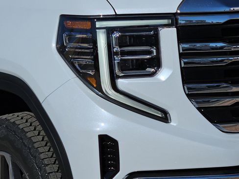 New 2026 GMC Sierra 1500 SLT w/ SLT Premium Plus Package image 8