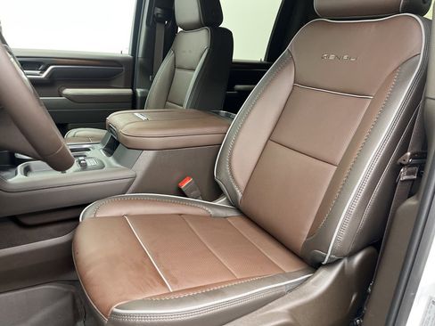 New 2026 GMC Sierra 2500 Denali w/ Denali Reserve Package image 8