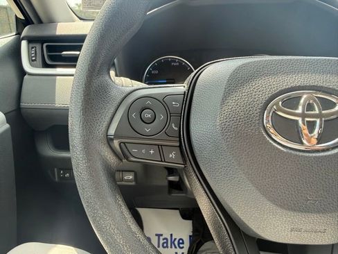 Used 2021 Toyota RAV4 XLE w/ Convenience Package AWD/4WD image 23