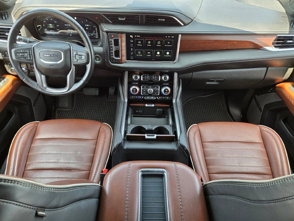 Used 2023 GMC Yukon Denali Ultimate AWD/4WD image 18