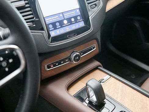 Certified 2023 Volvo XC90 T8 Plus w/ Protection Package AWD/4WD image 15